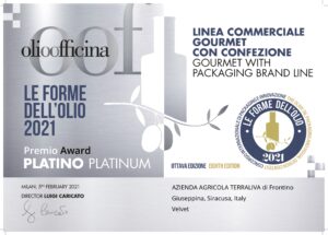 PREMIO PLATINO come Linea Commerciale Gourmet con Confezione per la bottiglia Velvet